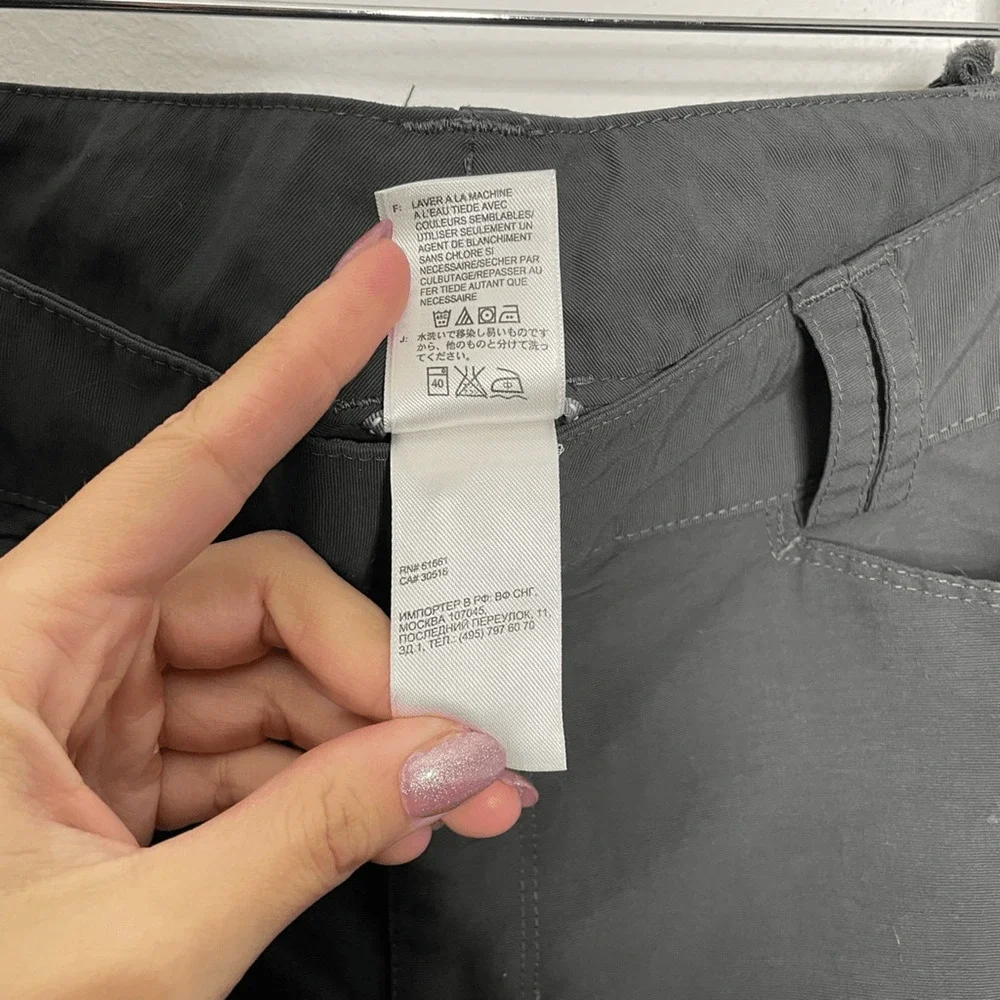 THE NORTH FACE Short Court Zip Off Convertible Cargo Pants Shorts gray womens 6